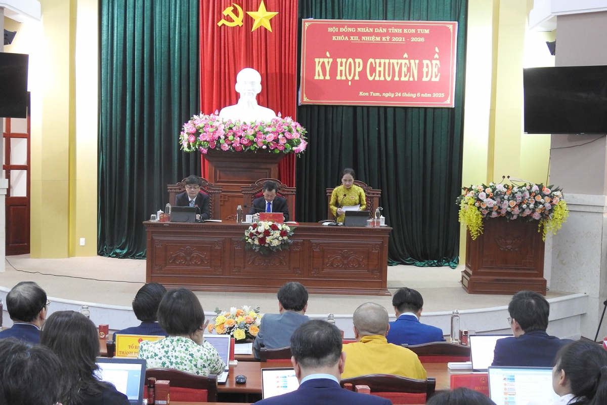 Hneăng hôp Chuyên đề Hô̆i đong hnê ngăn kong pơlê Kon Tum hneăng 12 tơbleăng 12 Pơkâ ki kal