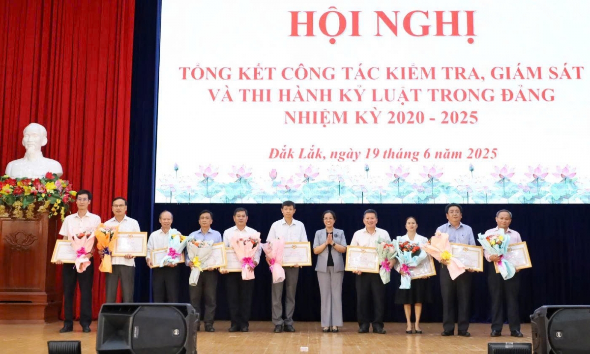 Kăn hnê ngăn Đảng kong pơlê Dak Lak diâp ƀâng kơdeăn khĕn khu pú hên, mâu ngế pêi tro tơdroăng séa ngăn, tăng ngăn ƀă pơxâu phâk mâu ngế ai xôi tung Đảng hneăng 2020-2025