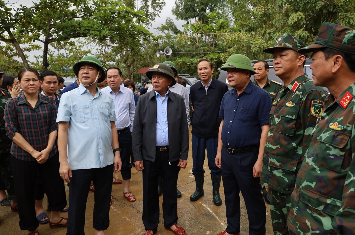 Duh broă sùm Mpồl đơng lam Đảng Dà lơgar ồng Trần Cẩm Tú lòt sền broă lơng dong kờl drơng mìu, dà tih dà lìu tàm sàh Diên Điền, càr Khánh Hoà