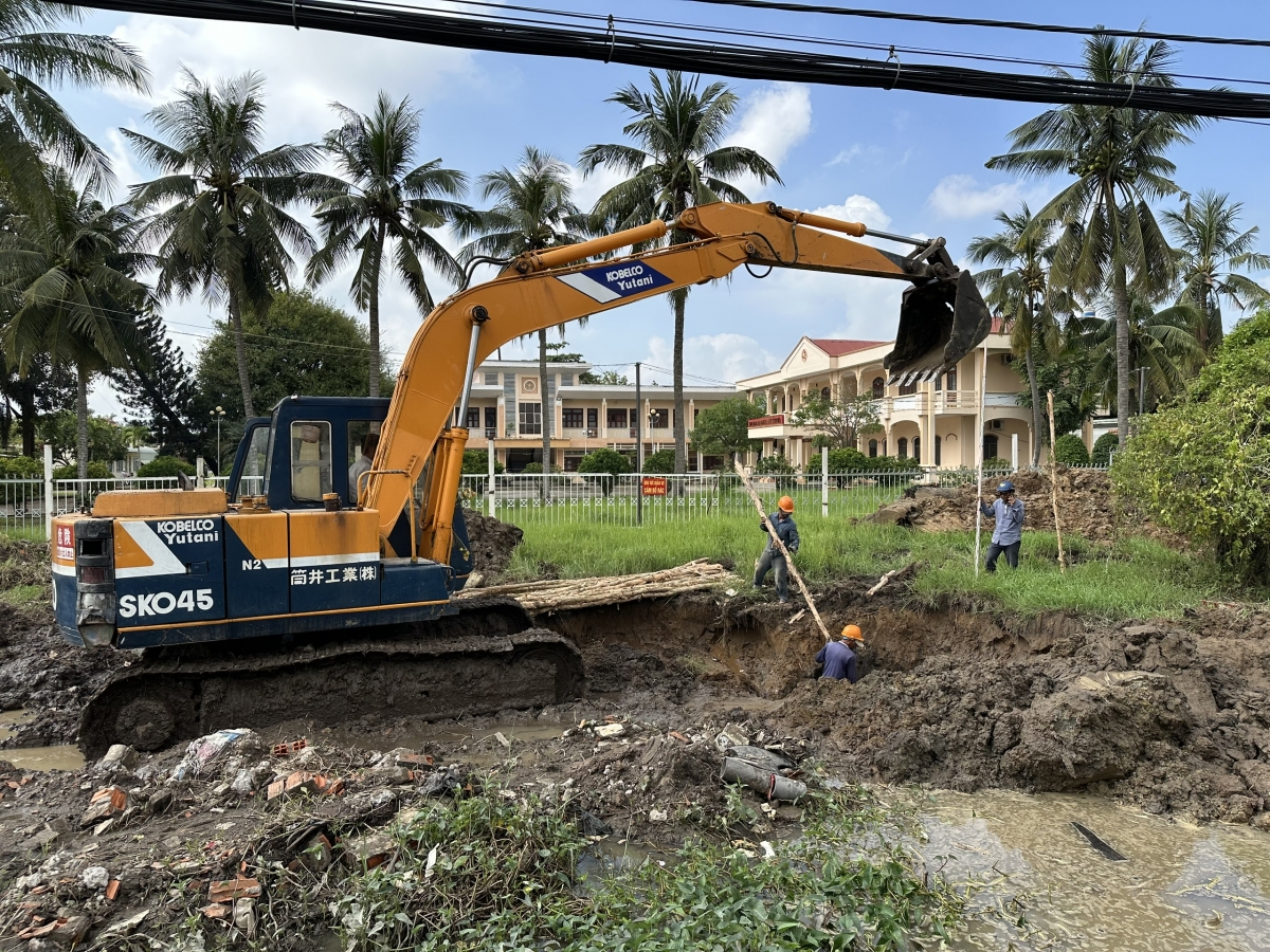 Huy động bổ sung nhân lực và thiết bị nhằm bảo đảm tiến độ
