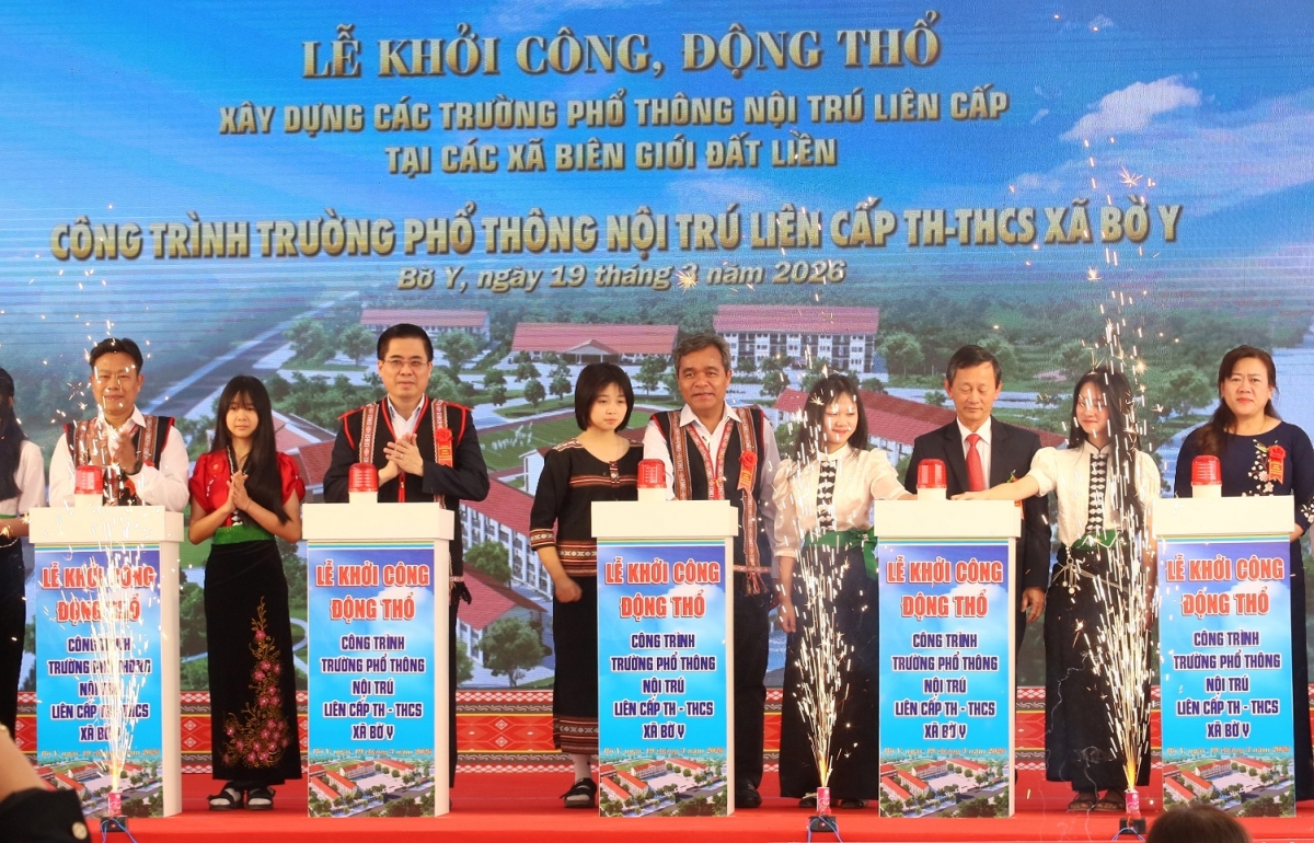 Sơn đờm lam lơh hìu bơsram ơm sa bic tơn kâp 1 mờ kâp 2 sàh Bờ Y, càr Quảng Ngãi