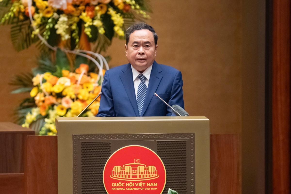 Củ tịc Quôk hội ồng Trần Thanh Mẫn đơs nền, dơ̆ tĕ khà neh lơh geh cồng nha niam ngan