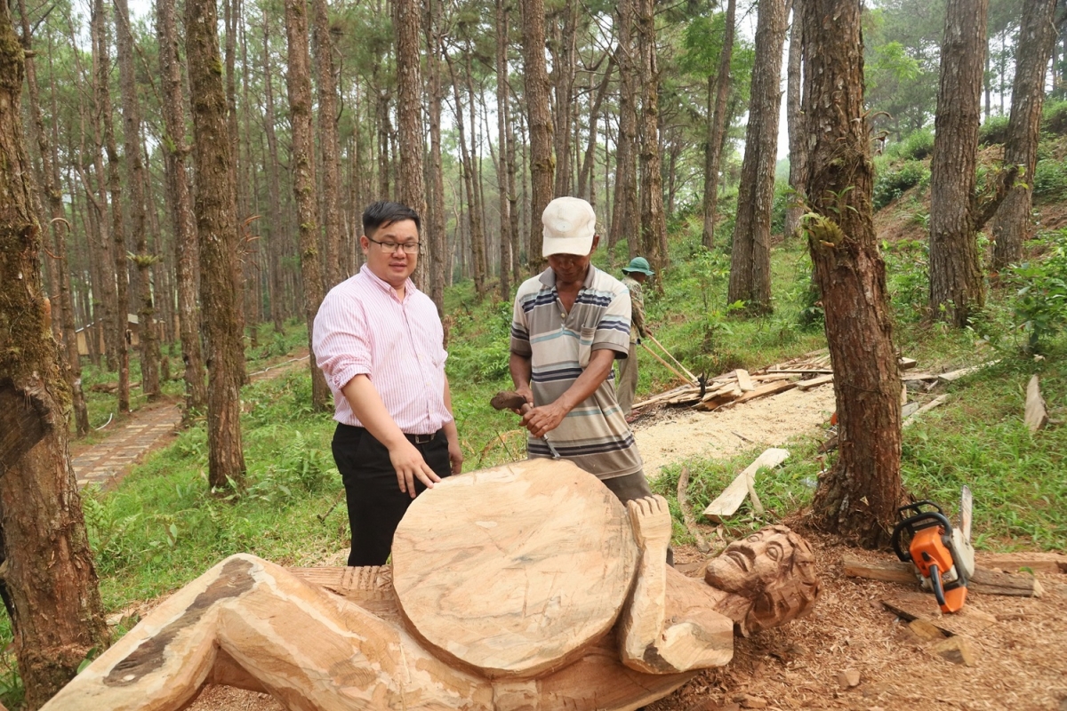 Môch Ông ƀon Lò tâm nar lễ hội dăn tui ka
 