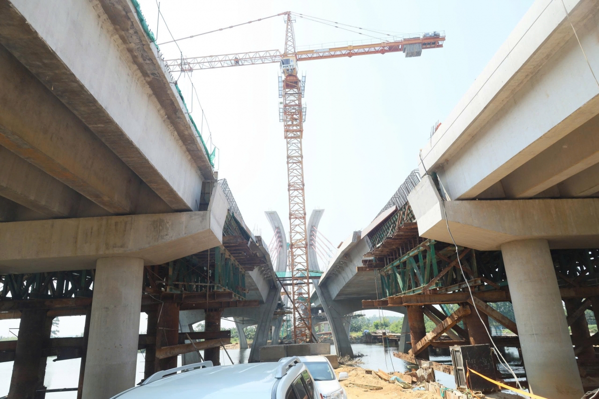 -Kban mrô 2, anôk rŭ mdơ̆ng êlan Hoàng Sa - Dốc Sỏi, čar Quảng Ngãi. 