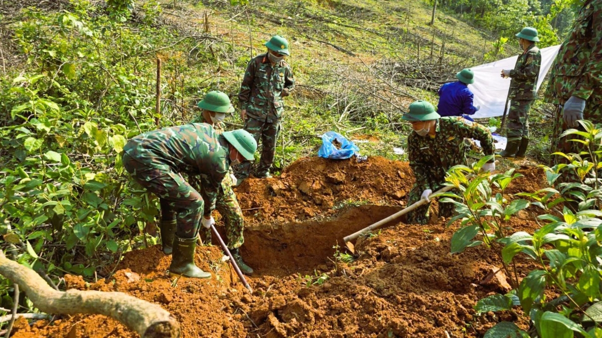 Mpồl Tơrgùm rê ƀồc ntìng cau chơ̆t màng, Đoàn Lơh sa – Sền gàr dà lơgar 337, rề ơnàng kơnhoàl ù tiah lòt jòi