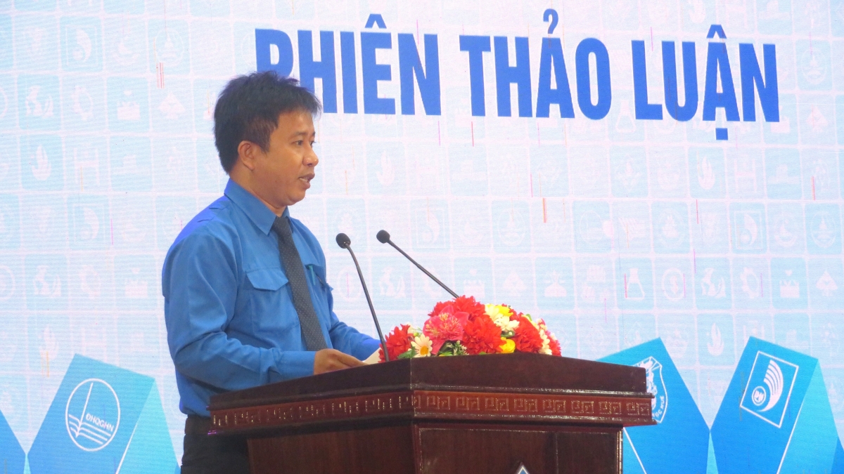 Anh Nguyễn Văn Pha – Bí thư Đoàn Thanh niên Cộng sản Hồ Chí Minh, Đại học Cần Thơ tham gia phiên thảo luận tại Hội nghị