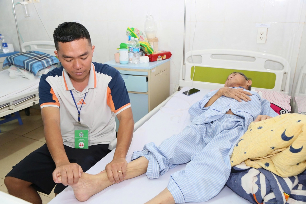 Cau tờm hìu bơnhă ròng cau kòp gơtìp as sồt klờm soh