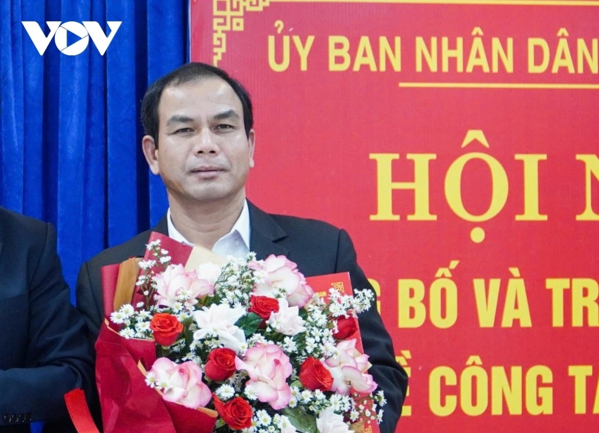Ông Hà Ra Diêu bị kỷ luật, cách chức Ủy viên Ban Chấp hành Đảng bộ xã Trà Tập.