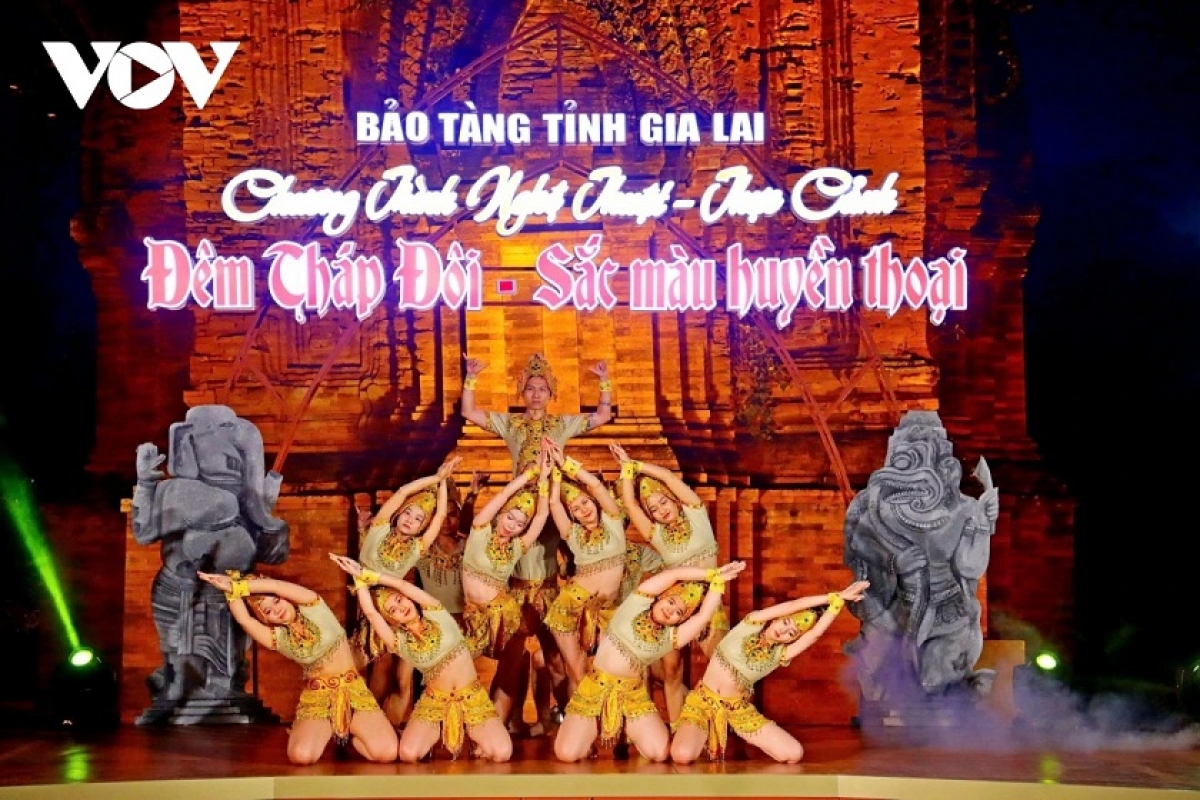 Tamya Prum Apsara lơh geh wơl bơta niam chài kòn cau Prum yau tàm tiah tềl kah yau Tháp Đôi càr Gia Lai