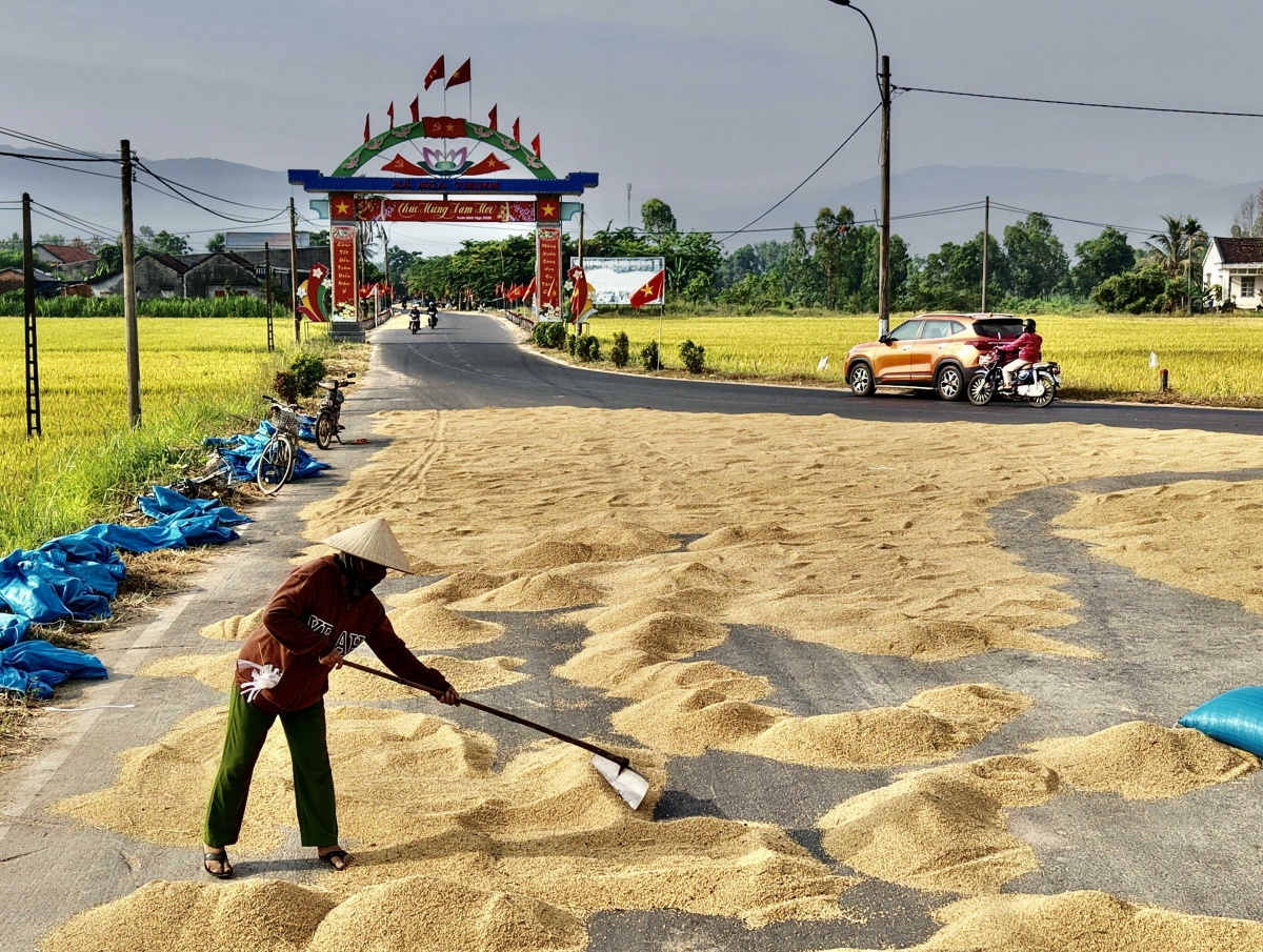 Nùs nhơm chờ hờp geh tơnhào kòi
