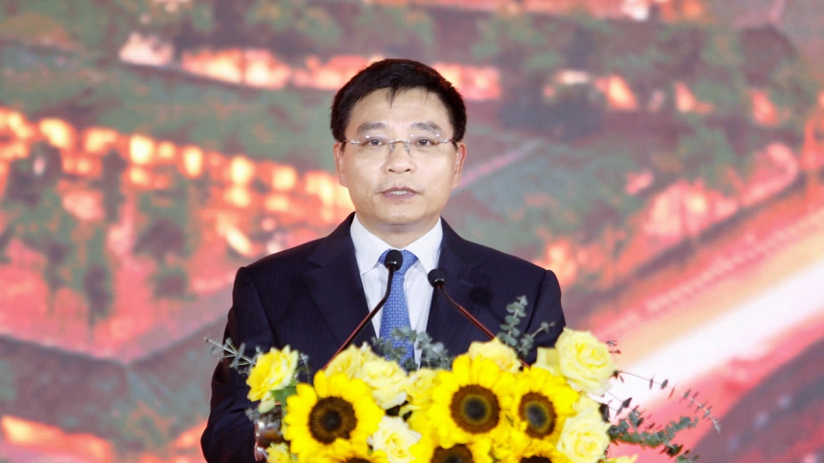 Phó Thủ tướng Chính phủ Nguyễn Văn Thắng phát biểu tại lễ động thổ. Ảnh: Vũ Lợi