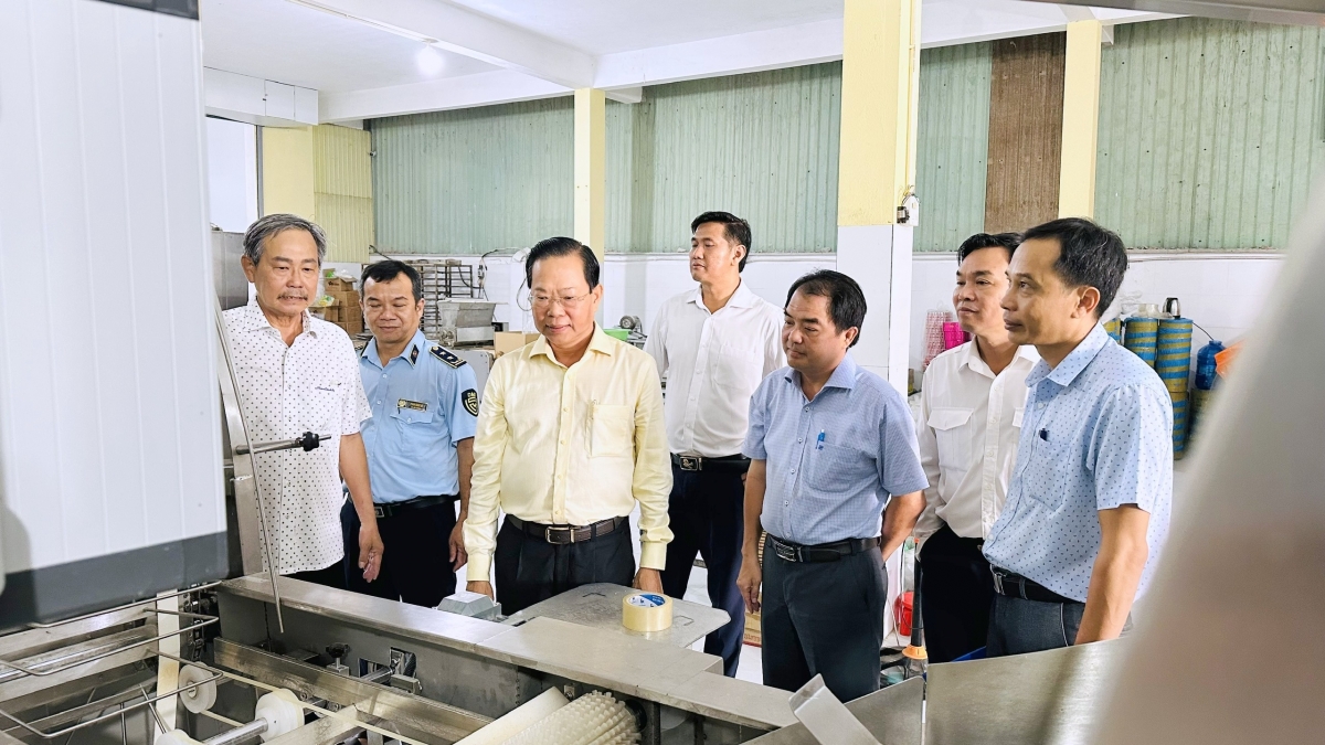 Xác định khu vực kinh tế tư nhân là một trong những động lực quan trọng thúc đẩy phát triển kinh tế, xã hội địa phương